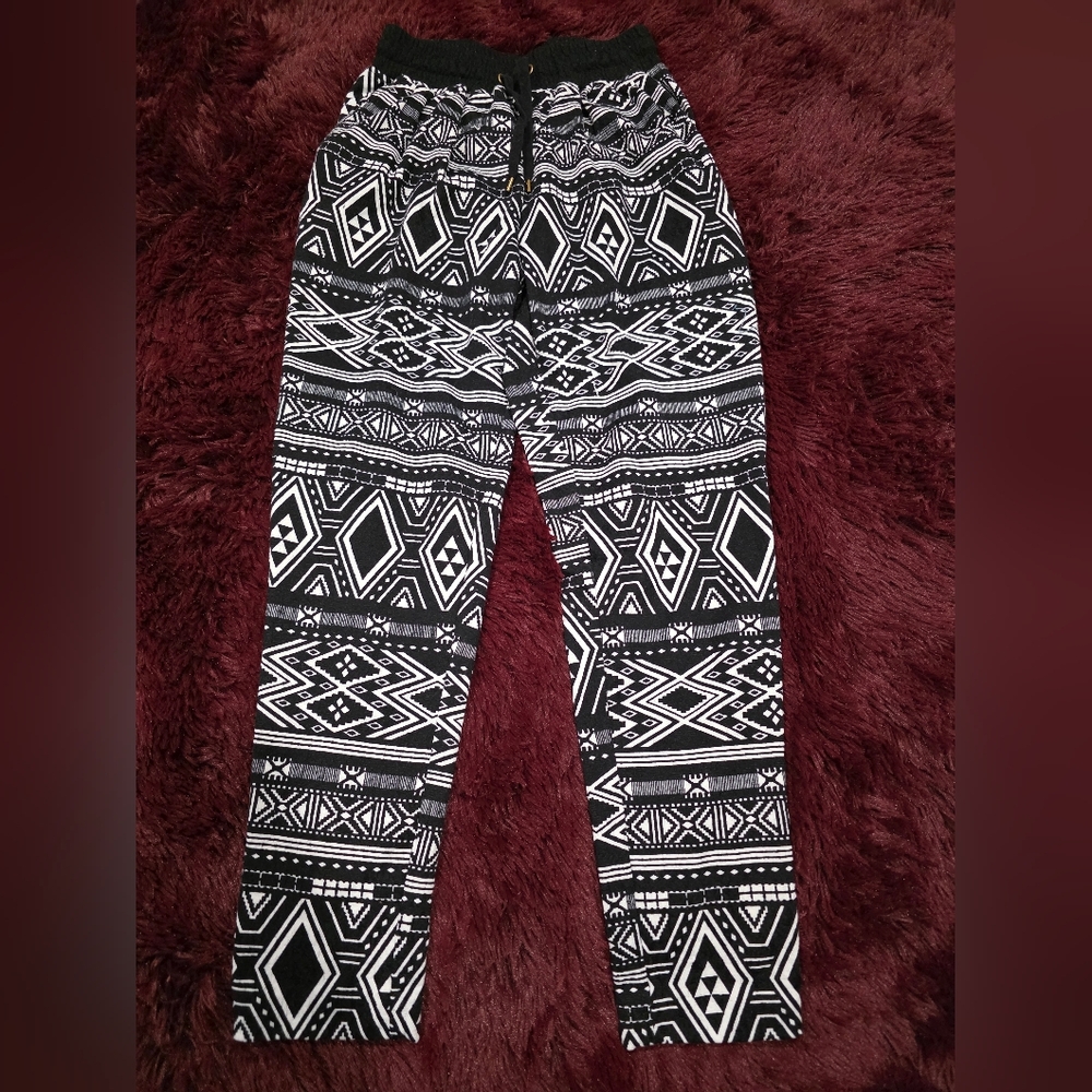 H&M Monochrome Patterned Pants